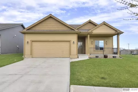6901 N 142nd Ave, Omaha, NE 68142