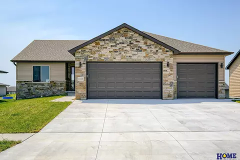 1117 Asher Ave, Hickman, NE 68372
