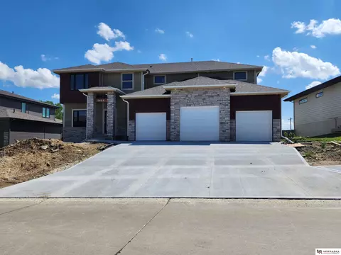 6958 N 172nd St, Bennington, NE 68007