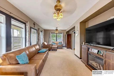405 S 4th St, Springfield, NE 68059 photo 5