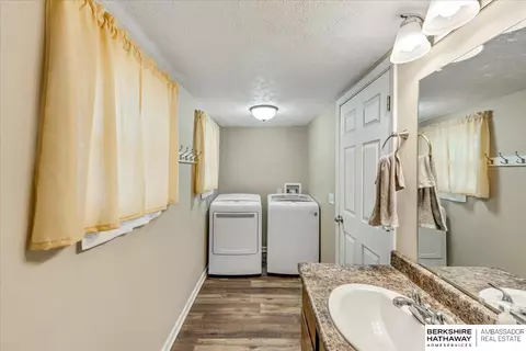 405 S 4th St, Springfield, NE 68059 photo 17
