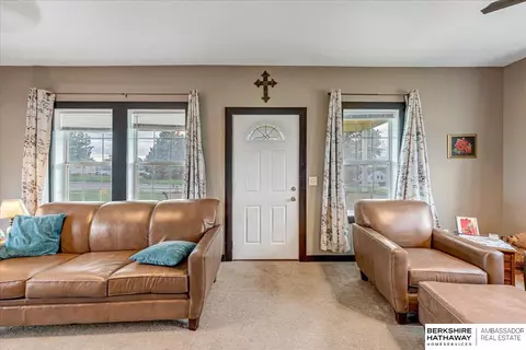 405 S 4th St, Springfield, NE 68059 photo 3
