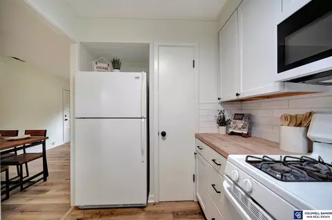 4149 E St, Lincoln, NE 68510 photo 17