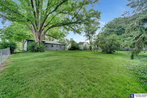 4149 E St, Lincoln, NE 68510 photo 27