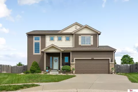 5904 S 187th Avenue Cir, Omaha, NE 68135