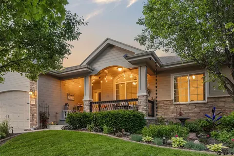 5705 N 154th St, Omaha, NE 68116