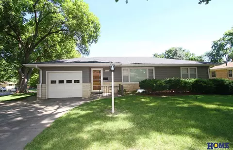 4410 Mohawk St, Lincoln, NE 68510