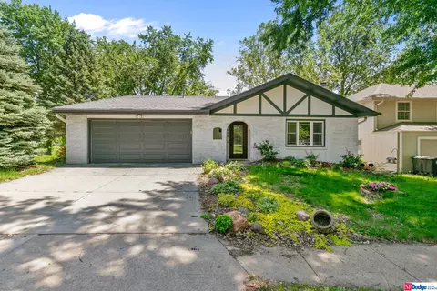 5606 N 116th Cir, Omaha, NE 68164