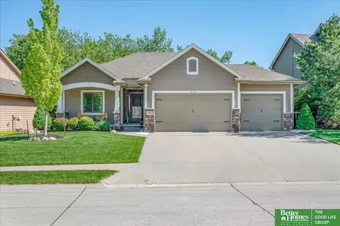 579 S 182 St, Omaha, NE 68022