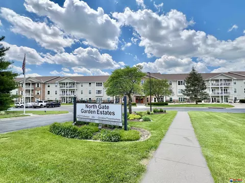 2425 Folkways Blvd #240, Lincoln, NE 68521