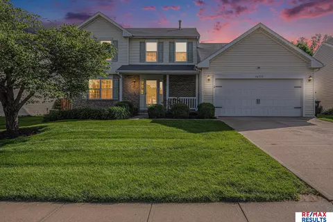 14717 Sprague St, Omaha, NE 68116