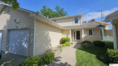 1341 Towne Square Dr, Fremont, NE 68025