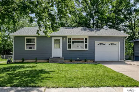 440 David Ln, Eagle, NE 68347