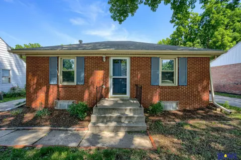 3126 Touzalin Ave, Lincoln, NE 68507