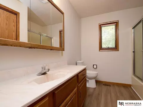 Bath - 171 S Third St, Dwight, NE 68635 photo 3 of 5