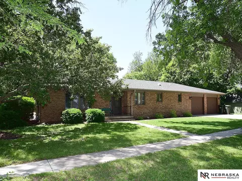 171 S Third St, Dwight, NE 68635