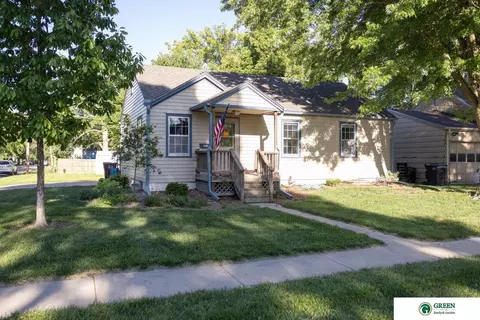 1230 N Blackburn Ave, York, NE 68467