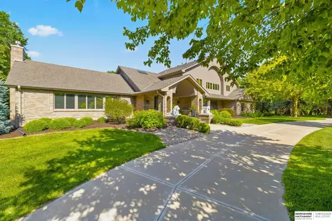 265 S 216th Cir, Omaha, NE 68022