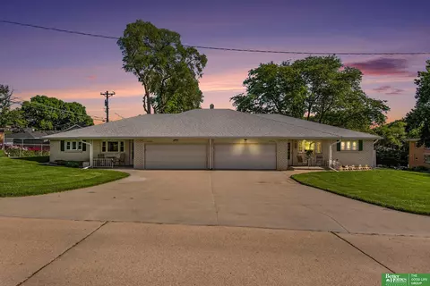 1075410756 Spring St, Omaha, NE 68124