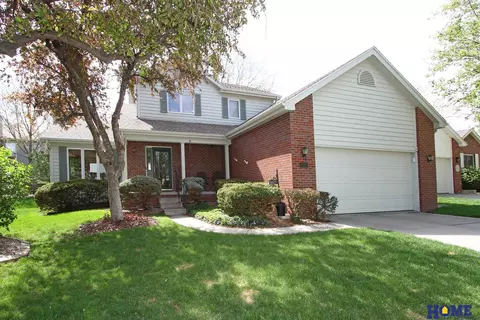 6415 Chesterfield Ct, Lincoln, NE 68510