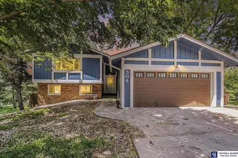 504 Bellevue Blvd, Bellevue, NE 68005