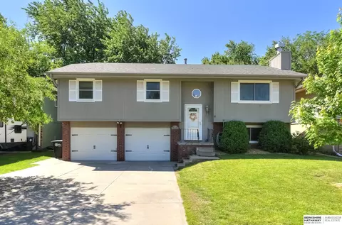 15919 Frances Cir, Omaha, NE 68130