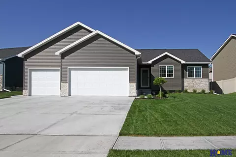 3319 N 92nd St, Lincoln, NE 68507