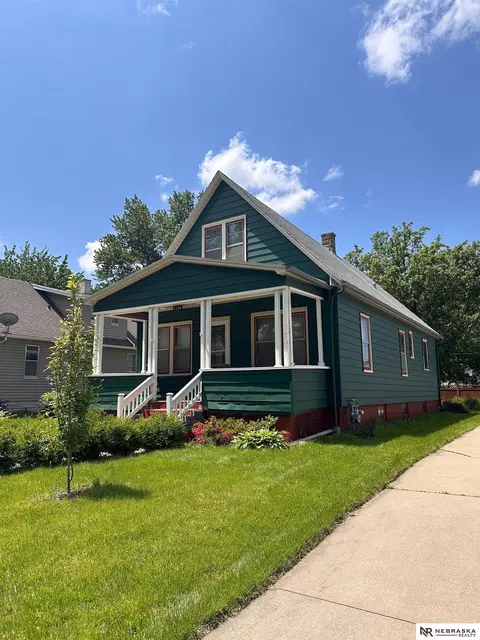 4320 S 39th St, Omaha, NE 68107