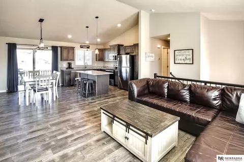 7332 N 166th St, Bennington, NE 68007 photo 5