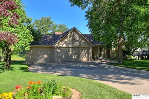 350 Riverside Dr, Waterloo, NE 68069
