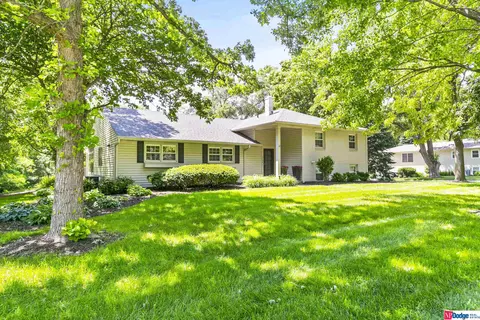 1706 S 88 St, Omaha, NE 68124