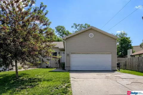 3920 S 56th St, Lincoln, NE 68506