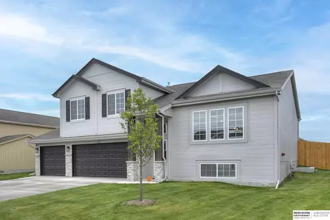 8411 S 178th St, Omaha, NE 68136