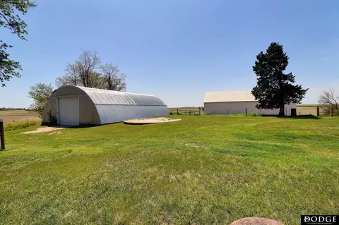 Exterior - 1941 Co Rd 15, Lyons, NE 68038 photo 4 of 6