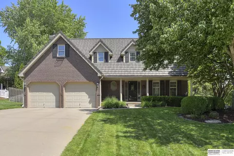 16754 M Cir, Omaha, NE 68135
