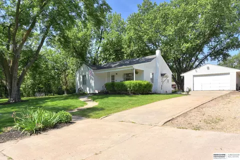 709 4th St, Yutan, NE 68073