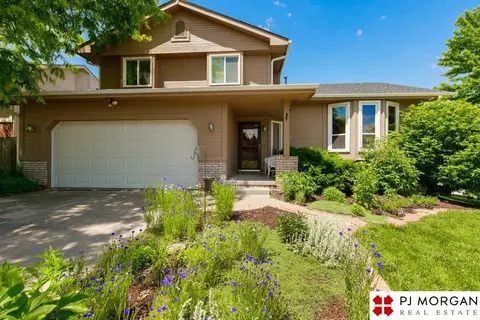 15402 Locust St, Omaha, NE 68116