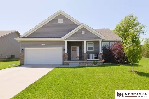 8310 Kilpatrick Pkwy, Bennington, NE 68007