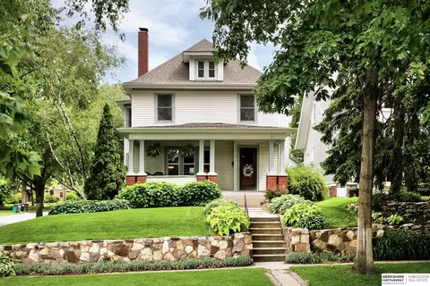 5024 Nicholas St, Omaha, NE 68132