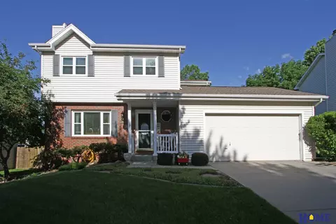 5111 NW 9th St, Lincoln, NE 68521