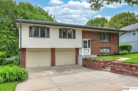 5417 N 92 Ave, Omaha, NE 68134