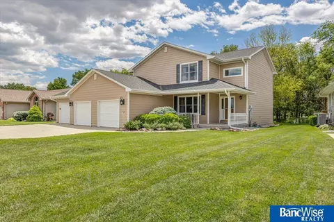 141 Struthers Pl, Seward, NE 68434