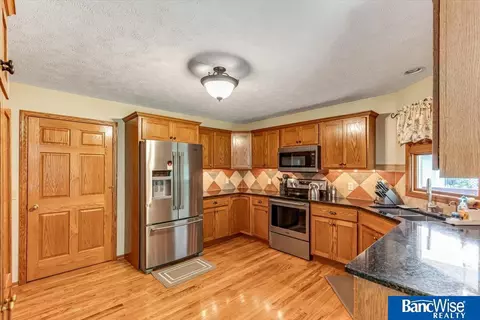 141 Struthers Pl, Seward, NE 68434 photo 11