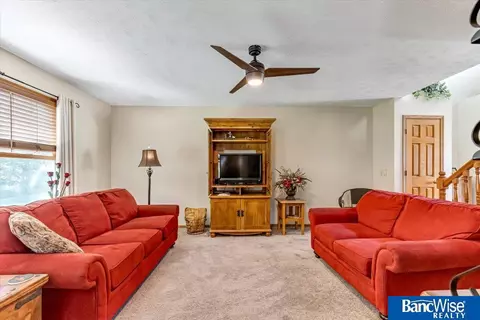141 Struthers Pl, Seward, NE 68434 photo 6