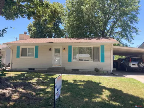 1721 Deweese Dr, Lincoln, NE 68504