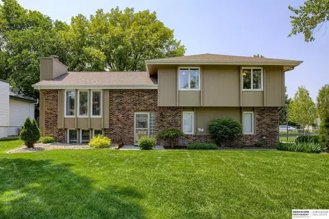5054 S 161st Cir, Omaha, NE 68135