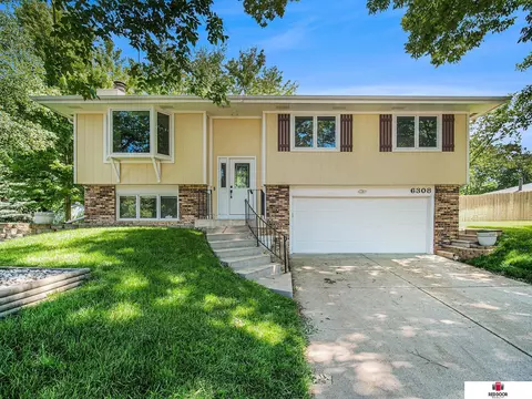 6308 Tanglewood Cir, Lincoln, NE 68516