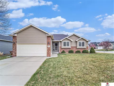 7650 S 36 St, Lincoln, NE 68516