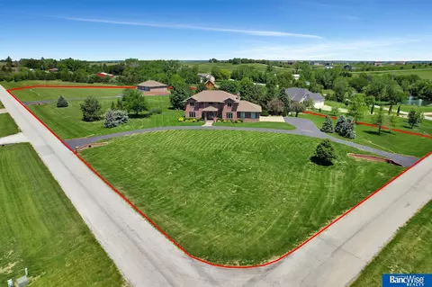 3000 Pheasant Ridge Rd, Lincoln, NE 68532