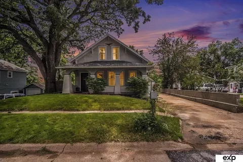 709 Avenue E Ave, Plattsmouth, NE 68048
